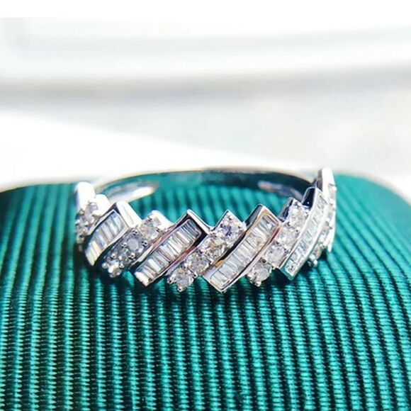 💖💎Stunning Sterling Silver Baguette and Round Diamond Eternity Band Ring💖💎 - Picture 14 of 14